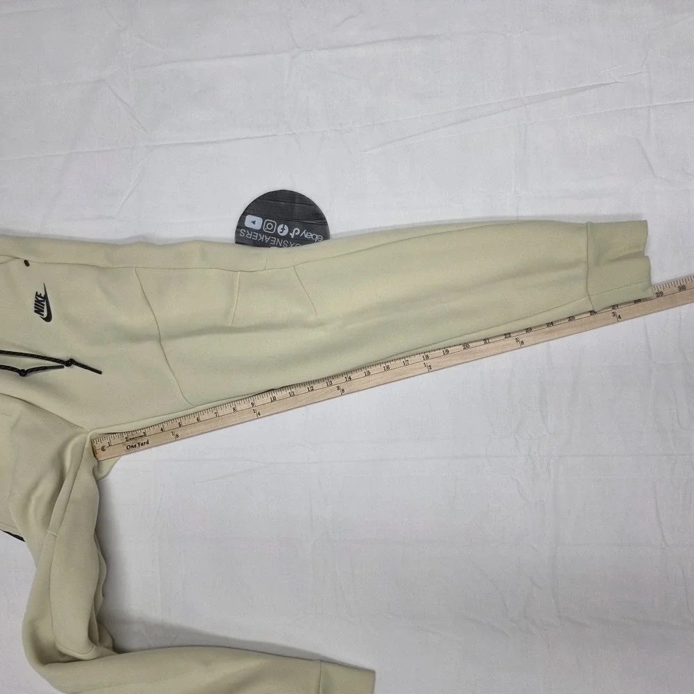 Nike Tech Fleece Jogger Pants Light Khaki Sail HV0959-234 Men's Size Small